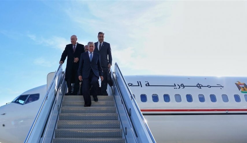 بيان رسمي يوضح حقيقة سقوط الرئيس العراقي على درج الطائرة