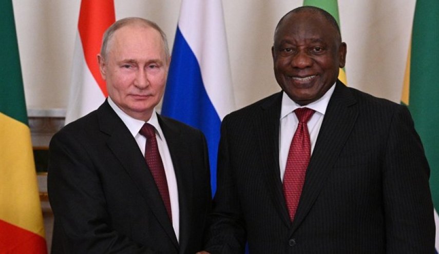 وفد الوساطة الافريقي يلتقي بوتين

