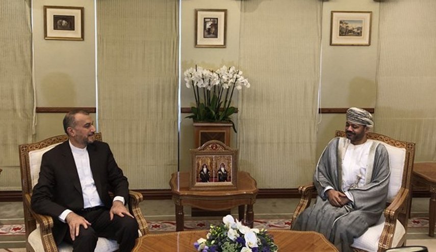 رایزنی امیرعبداللهیان با وزیر خارجه عمان در مسقط