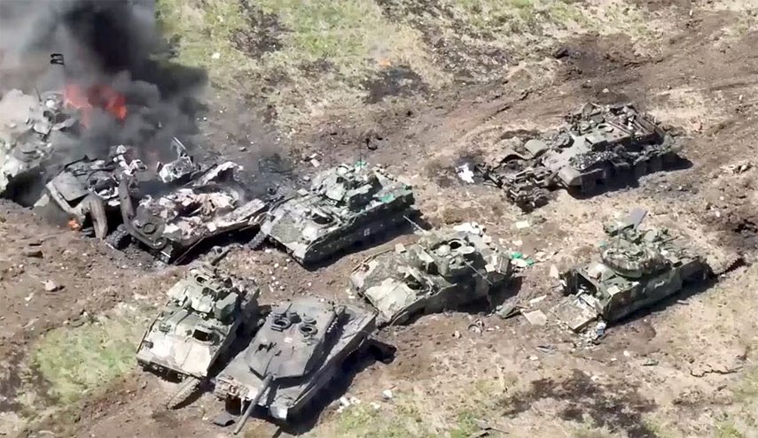 بوتين: المعدات الغربية تحترق في اوكرانيا بكل سرور!