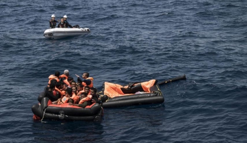 فقدان 12 مهاجرا ومقتل 3 بغرق قواربهم قبالة تونس