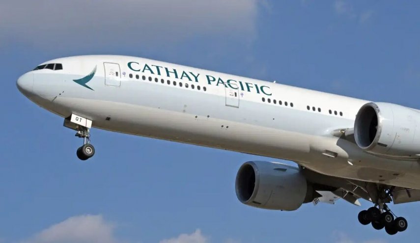 فرود اضطراری هواپیمای مسافربری در هنگ کنگ ۱۸ زخمی داشت