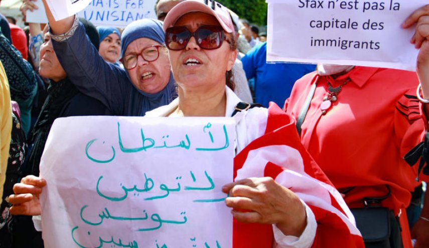 تونس تشهد مظاهرات ضد وجود مهاجرين غير نظاميين
