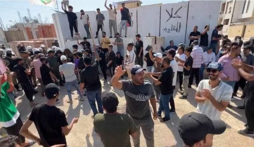 العراق..المحتجون ينسحبون من امام السفارة السويدية في بغداد