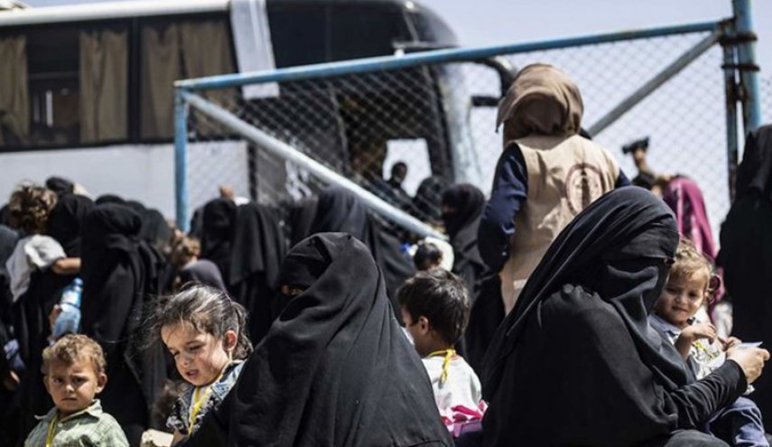 فرنسا تعيد دفعة جديدة من عائلات الارهابيين من مخيمات في سوريا