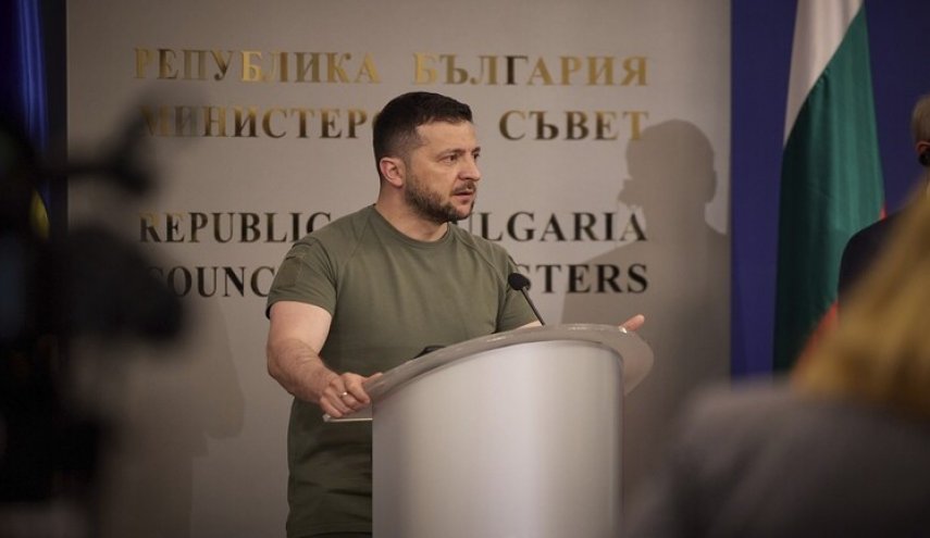 زيلينسكي: أوكرانيا تحتاج إلى 
