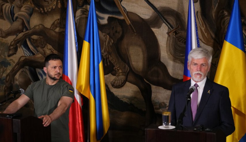 رئيس التشيك يؤكد أن بلاده ستستمر بدعم أوكرانيا