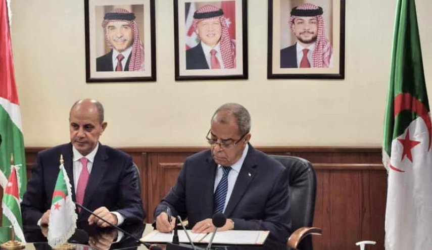 توقيع اتفاقيات ومذكرات تفاهم بين الجزائر والأردن
