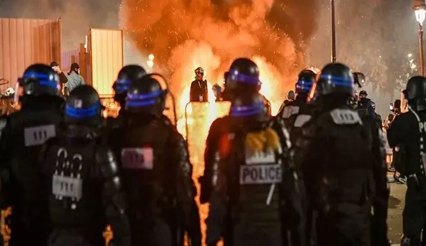 تظاهرات فرانسه؛ زخم‌های کهنه و حقوق بشر پایمال شده 