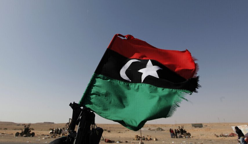 قبائل منطقة الهلال النفطي تعلن إغلاق حقول النفط بالجنوب الشرقي لليبيا 