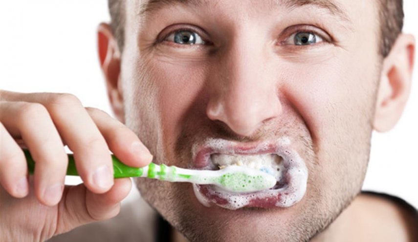 نسيان تنظيف الأسنان قد يكون وراء 
