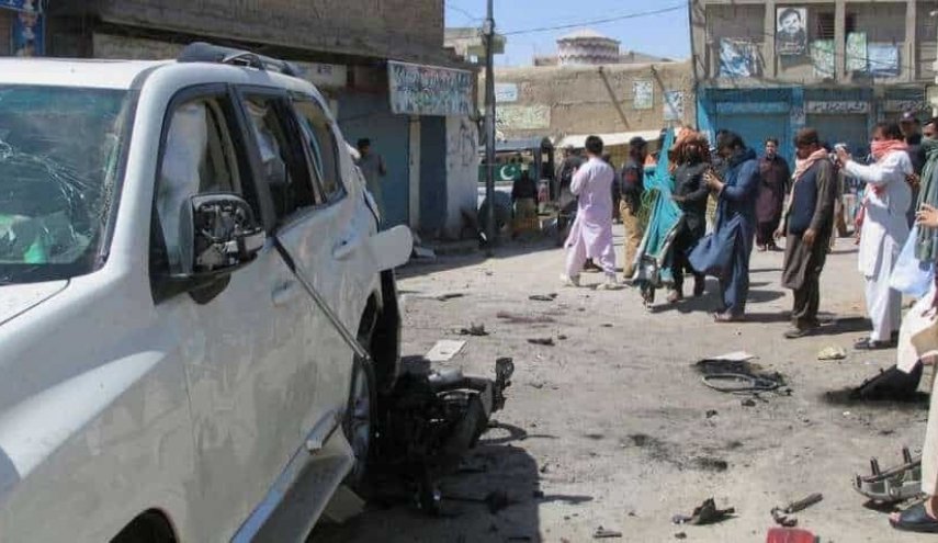 حمله انتحاری در پیشاور پاکستان ده‌ها زخمی برجای گذاشت 