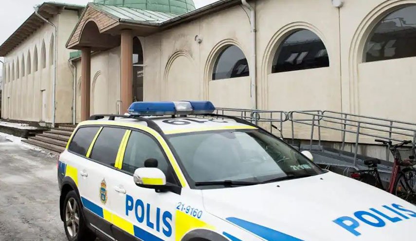 السويد تسحب الحماية عن حارق نسخة المصحف الشريف
