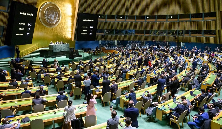 الأمم المتحدة تتبنى قرارا يشجب الإساءة للرموز الدينية والكتب المقدسة