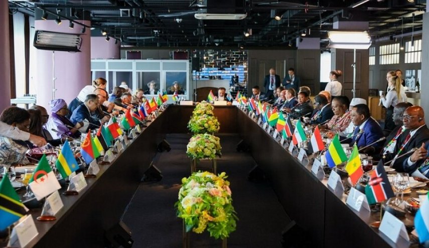 لافروف يعقد اجتماعا مع وزراء خارجية 31 دولة إفريقية
