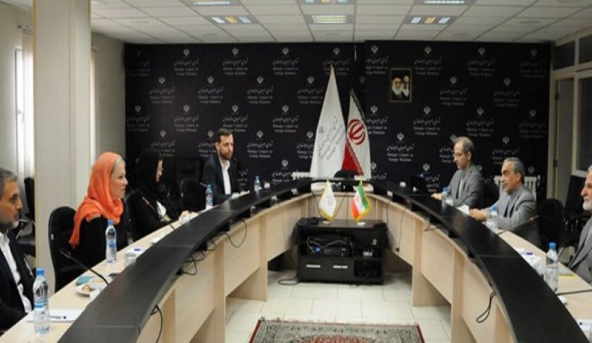 خرازي يستعرض محاولات أمريكا لعرقلة العلاقات الاقتصادية بين إيران والعراق