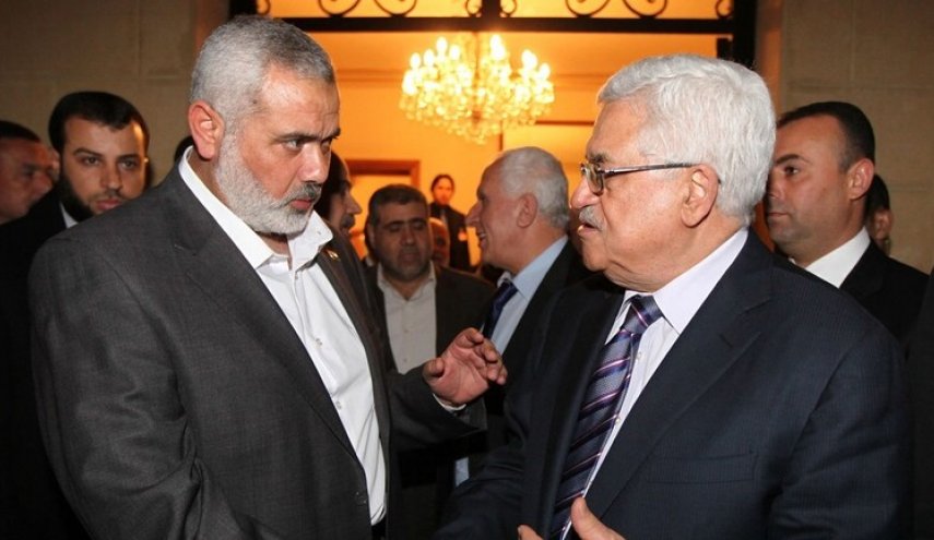 عباس وهنية يؤكدان على ضرورة الإسراع في تشكيل لجنة المتابعة الفصائلية
