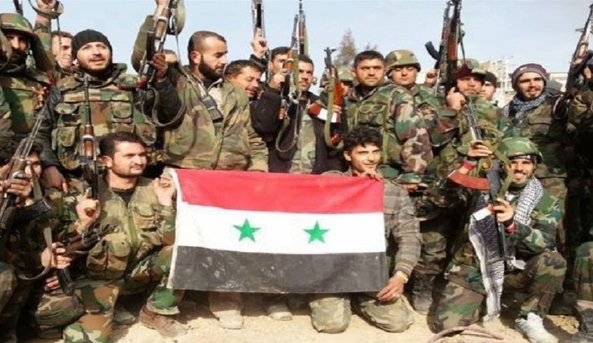 الجيش السوري يستهدف تحصينات المسلحين بريف حماة الغربي