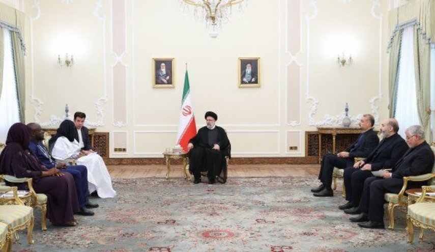 الرئيس الايراني: مقاومة الدول الإفريقية ضد الاستعمار دليل على صحوتها 