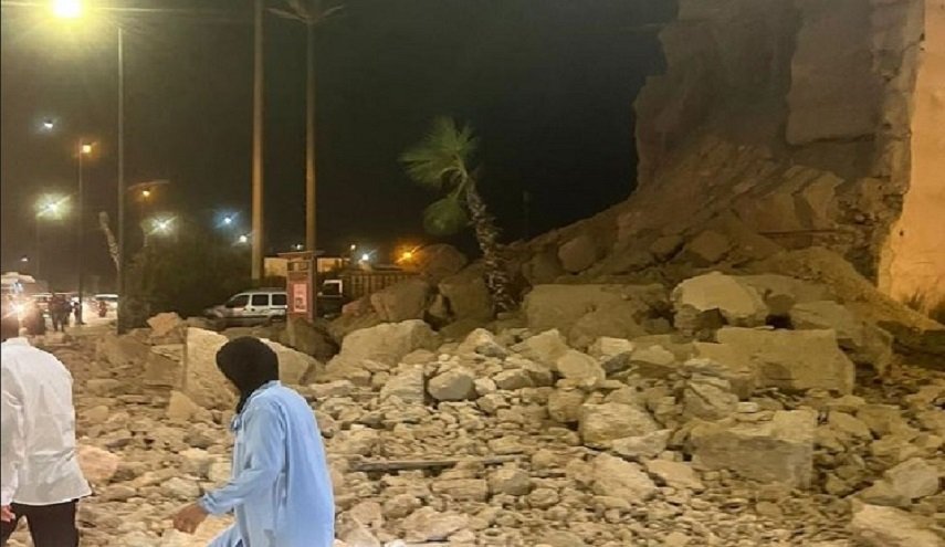 إرتفاع أعداد قتلى زلزال المغرب إلى 820 ضحية و672 جريحا 