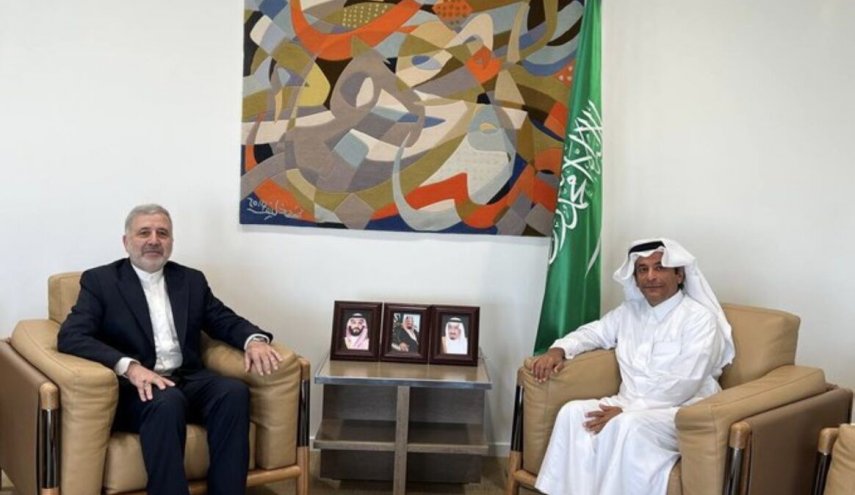 السفير الإيراني لدى الرياض يجتمع مع وكيل الخارجية السعودية للشؤون القنصلية