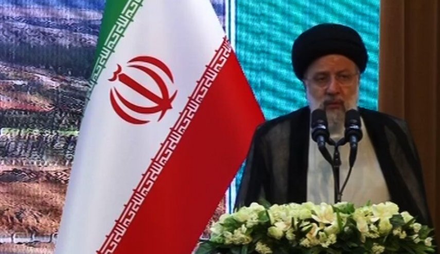 الرئيس الايراني: انجاز 50 بالمائة من مشروع نقل المياه الى اصفهان