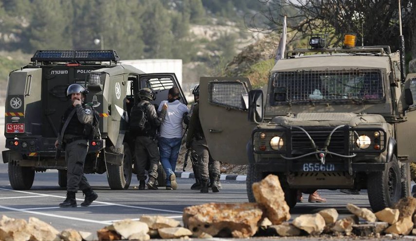 الاحتلال يشن حملة اعتقالات واسعة في  انحاء مختلفة بالضفة الغربية
