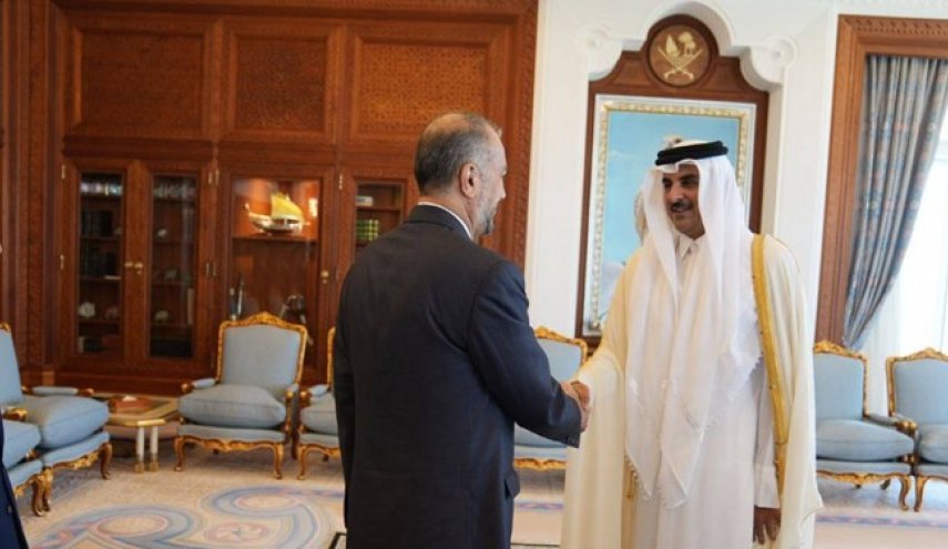 أمير عبداللهيان يجري محادثات مع أمير قطر