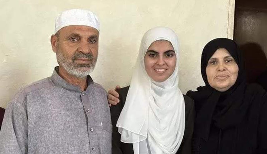 استشهاد الطالبة الأولى على فلسطين في الثانوية وعائلتها في غزة