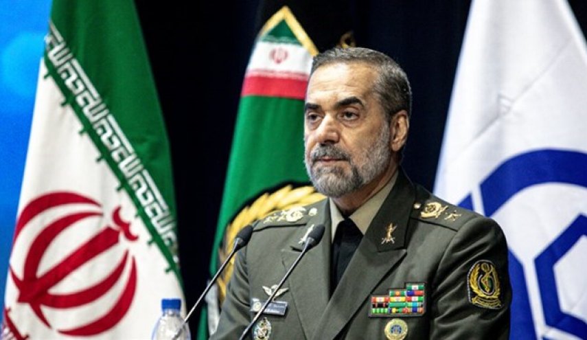 وزير الدفاع الايراني: البرنامج الصاروخي الدفاعي يحظى بأهمية خاصة في استراتيجيتنا