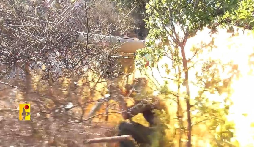 حزب الله يهاجم ثكنة راميم على حدود فلسطين المحتلة بالصواريخ