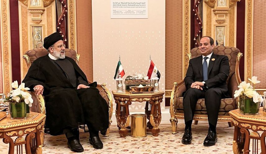 رئيسي: لا عائق امام توسيع العلاقات مع دولة مصر الصديقة 