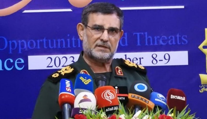 قائد بحرية حرس الثورة: على استعداد تام للدفاع عن ايران
