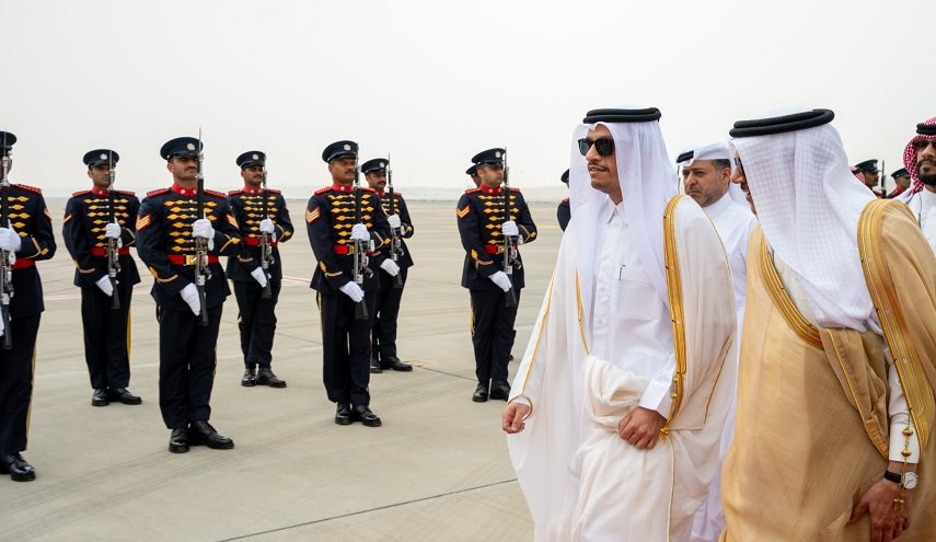أول زيارة رسمية لمسؤول قطري رفيع المستوى إلى البحرين
