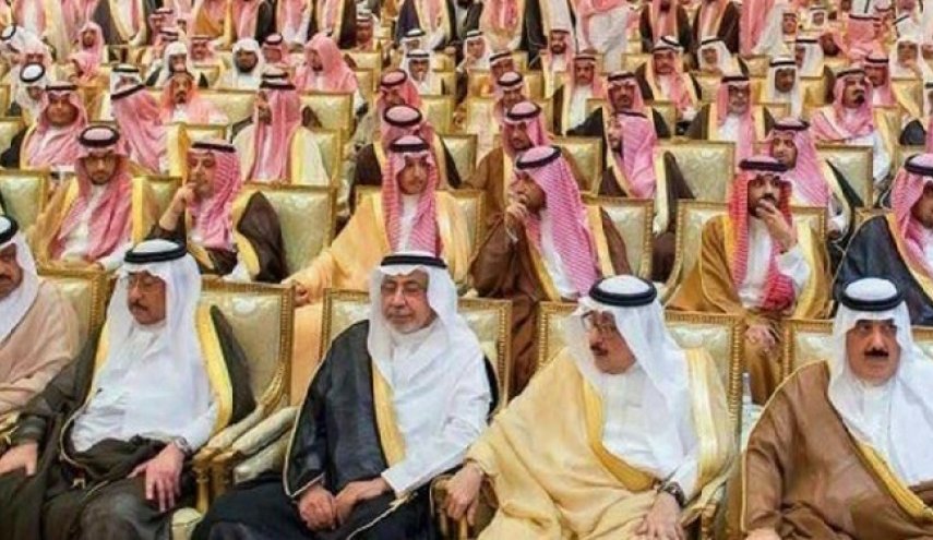 بالصور.. الموت يفجع آل سعود