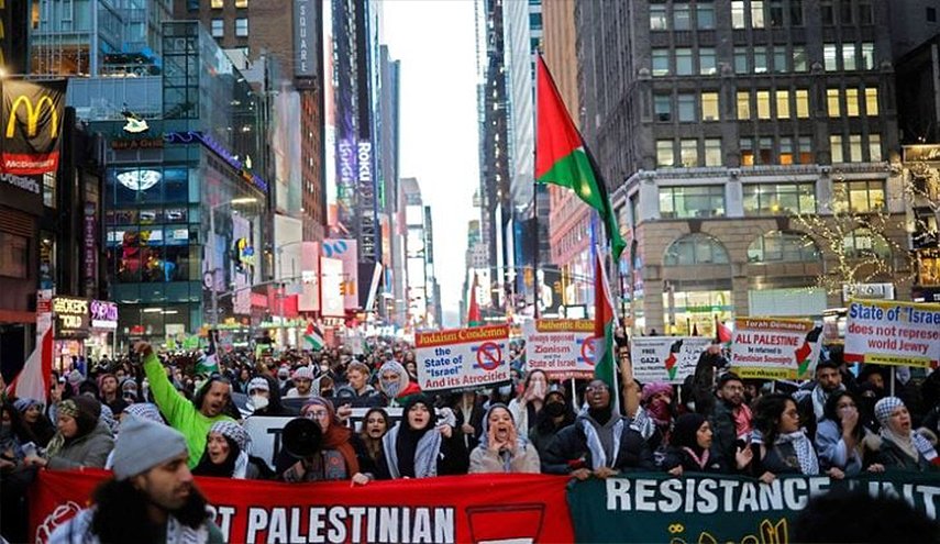 تظاهرات حاشدة بـ'نيويورك' و'شيكاغو' تطالب بوقف العدوان على غزة