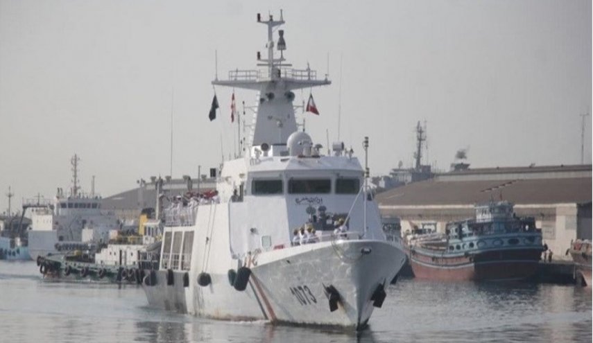 مجموعة السلام والصداقة الباكستانية البحرية ترسو في بندر عباس