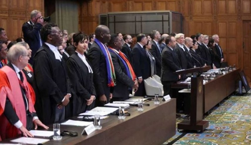 50 محاميا لجنوب أفريقيا بصدد اتخاذ خطوة جريئة ضد واشنطن ولندن!