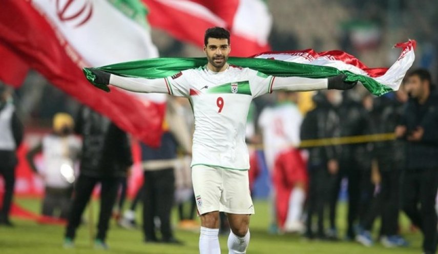 نجم الكرة الإيراني مهدي طارمي: هذه رسالتي لشعب فلسطين!