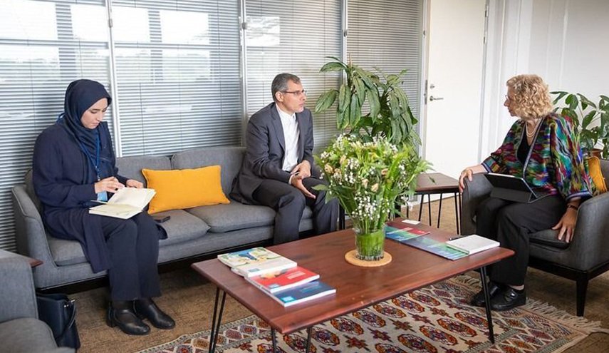 سفير إيران لدى نيروبي يجري محادثات حول البيئة مع مسؤولة أممية