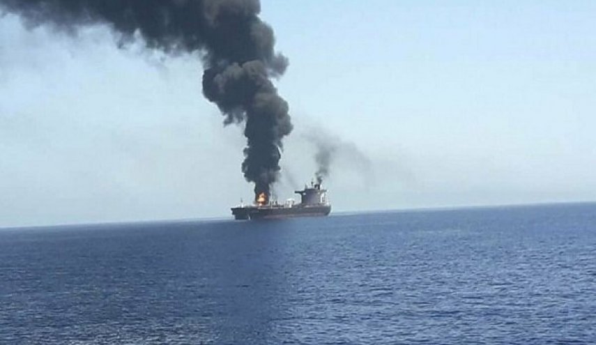 اصابت موشک به کشتی آمریکایی در دریای سرخ
