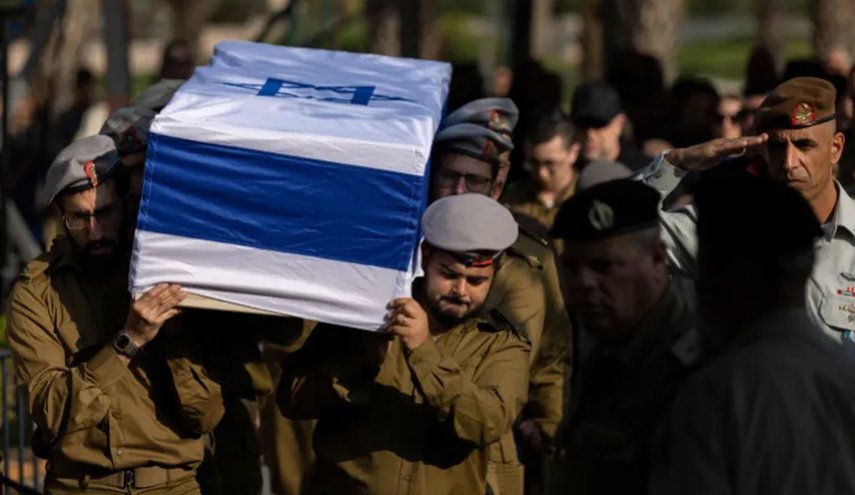  جيش الاحتلال يعلن مقتل ضابطين وجنديين في قطاع غزة
