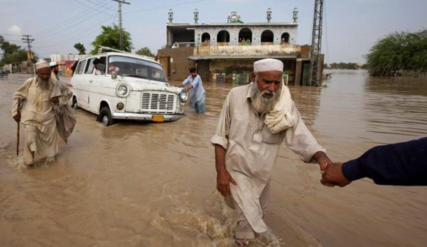 ايران تؤكد استعدادها لارسال مساعدات لمنكوبي فيضانات باكستان