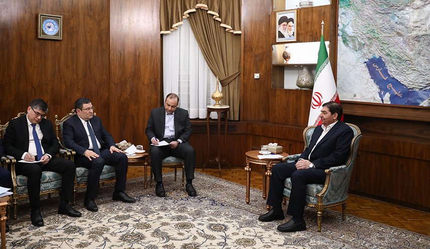 مخبر يؤكد ضرورة التسريع بتنفيذ الاتفاقيات بين طهران وطشقند