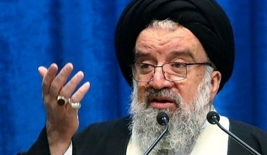 خطيب جمعة طهران: شعبنا وجه ضربة قاسية للأعداء بمشاركته الانتخابية