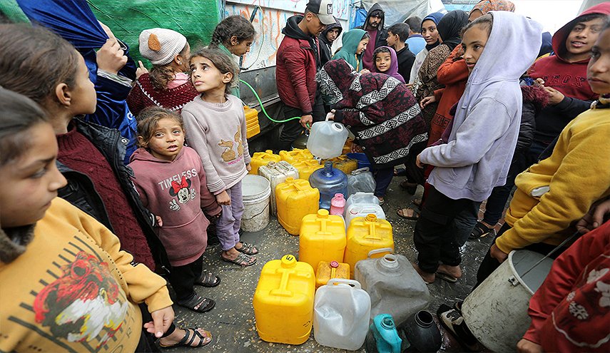 حصة الفرد اليومية من المياه في غزة تتقلص الى لترين فقط