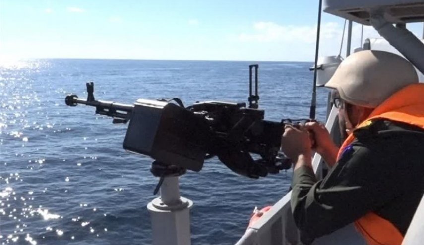 ناوهای ایران، چین و روسیه به سمت اهداف دریایی تیراندازی کردند
