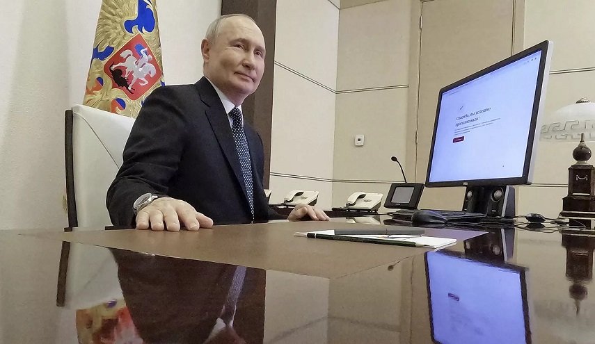 الإنتخابات الرئاسية في روسيا.. بوتين يتجه نحو الفوز 
