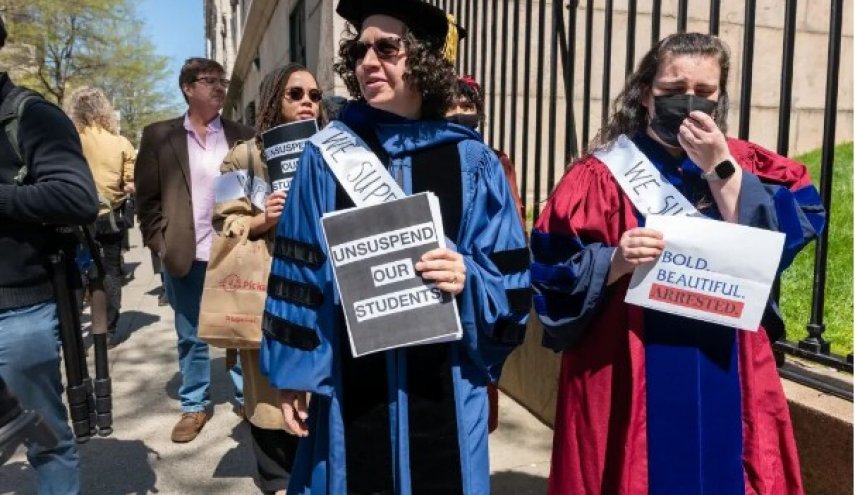  اساتید دانشگاه‌های آمریکا به دانشجویان مخالف جنگ غزه ملحق شدند