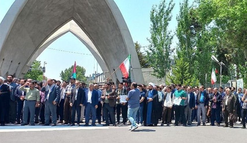 بالصور.. الجامعات الإيرانية تنظم وقفات داعمة لطلاب الجامعات الأميركية